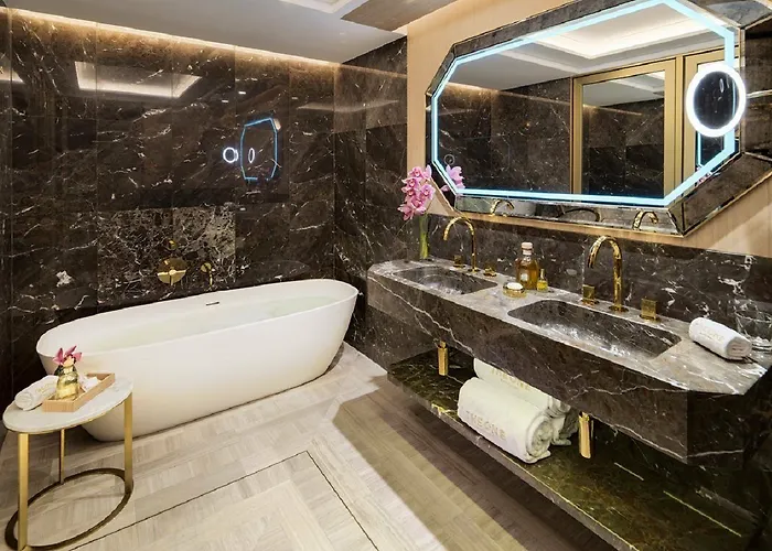 The One Gl Hotel 5*