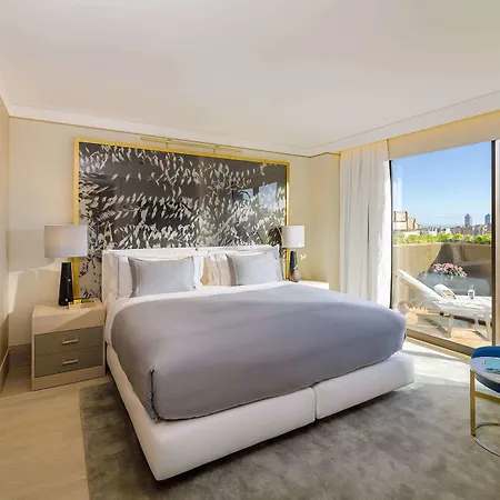 Hotell The One