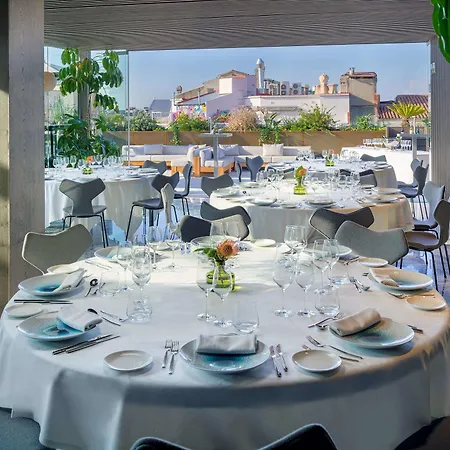 The One Gl Hotel
