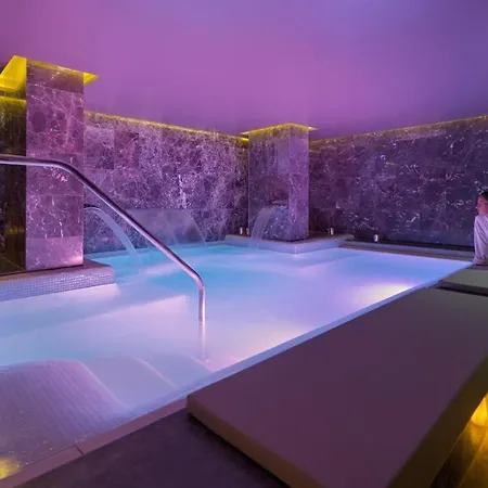 Hotell The One 5*