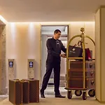 The One Gl Hotel