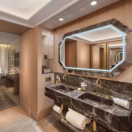 The One Gl Hotel 5*